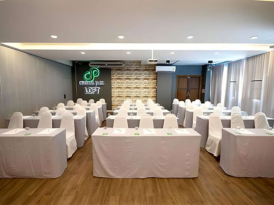 CRYSTAL JADE  RAYONG HOTEL