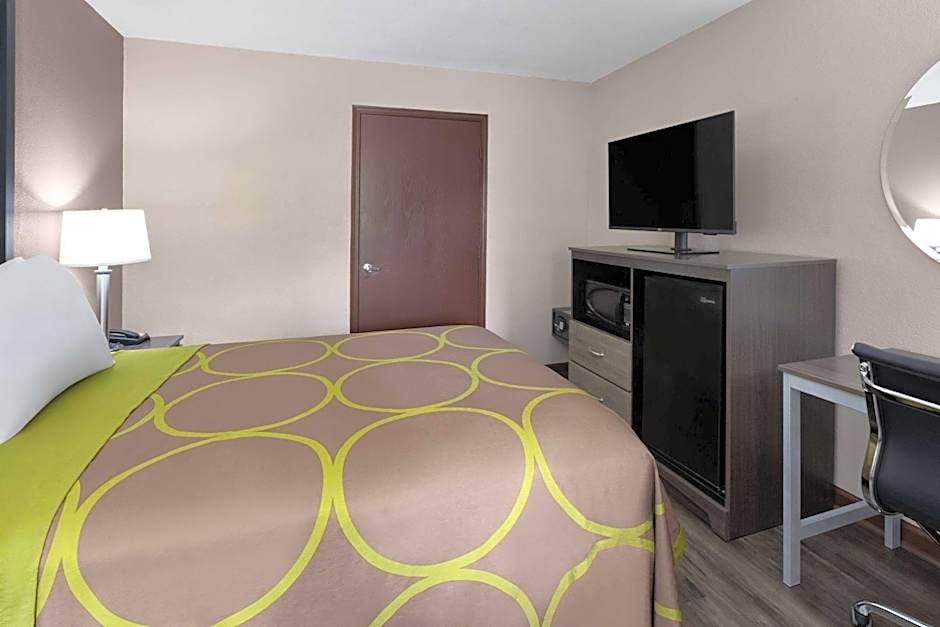 Super 8 by Wyndham Bridgeport/Clarksburg Area