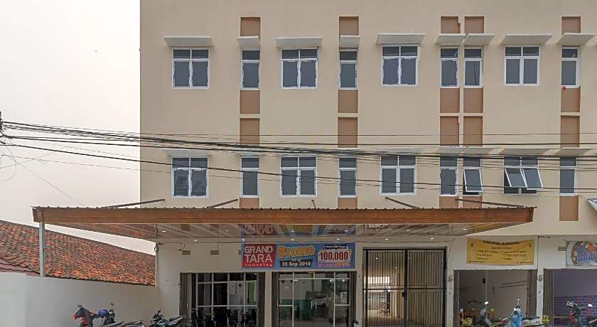 RedDoorz Plus @ Grand Tara Homestay Palembang