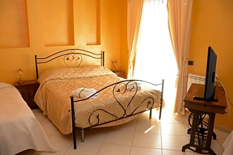 Deluxe Suite with balcony