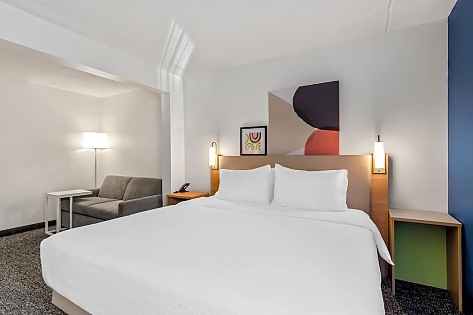 Spark by Hilton Lexington