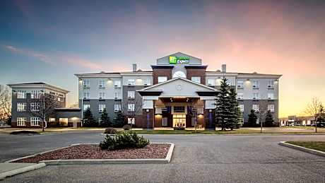 Holiday Inn Express Airdrie By IHG