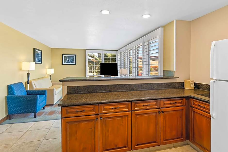 Best Western Date Tree Hotel