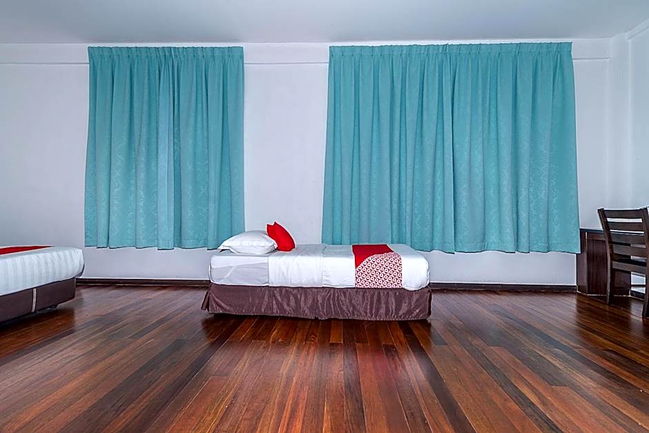 OYO 90036 Eagle Wood Garden