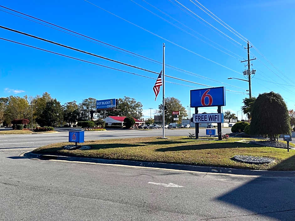 Motel 6 Greenville, NC ECU Medical Center