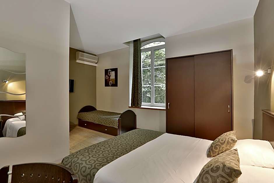 Foto 1 daripada 2 — 1 Extra Bed