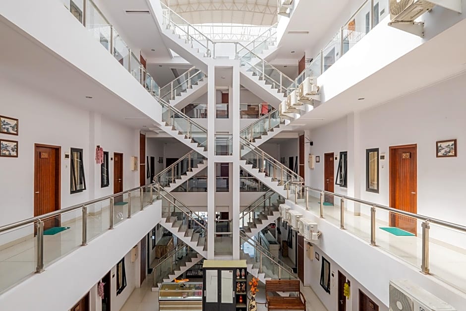 RedDoorz near Jawa Timur Park 3