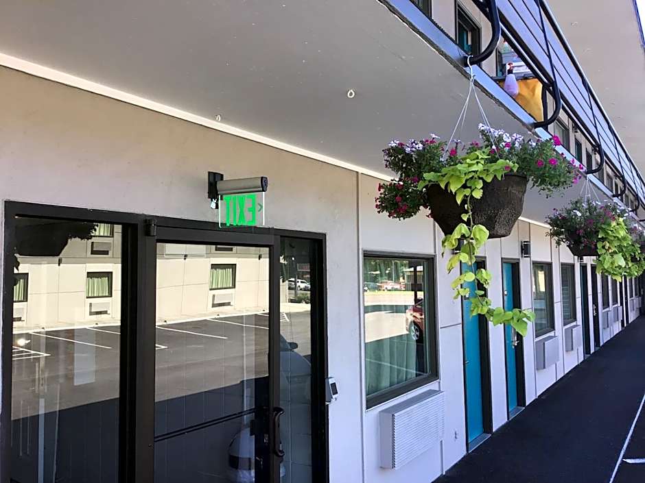 Travelodge Inn & Suites by Wyndham Missoula University Park