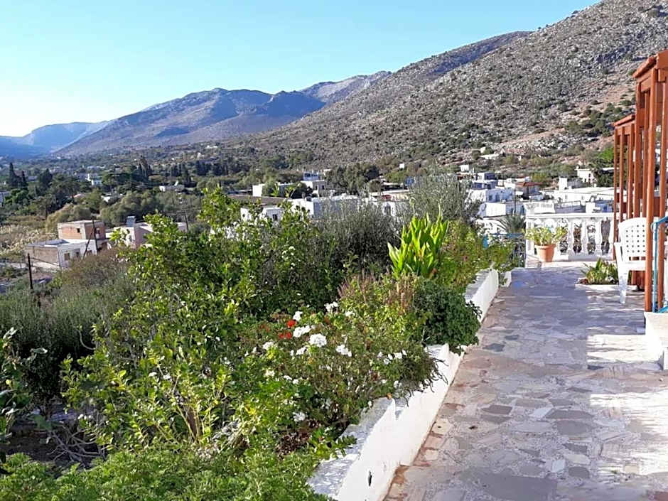 Manolis Rooms Vathys