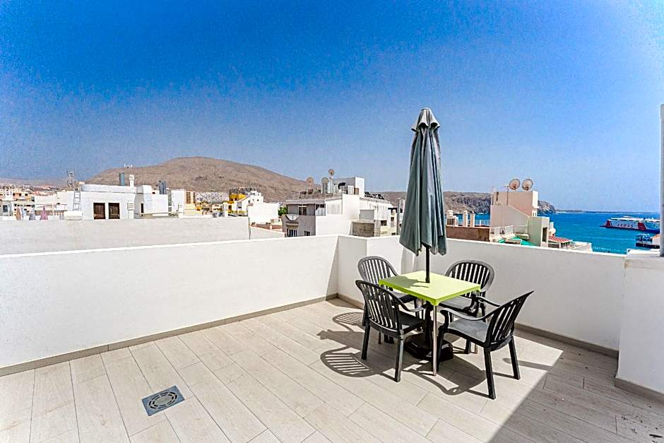 Few steps from the beach hostel in Los Cristianos