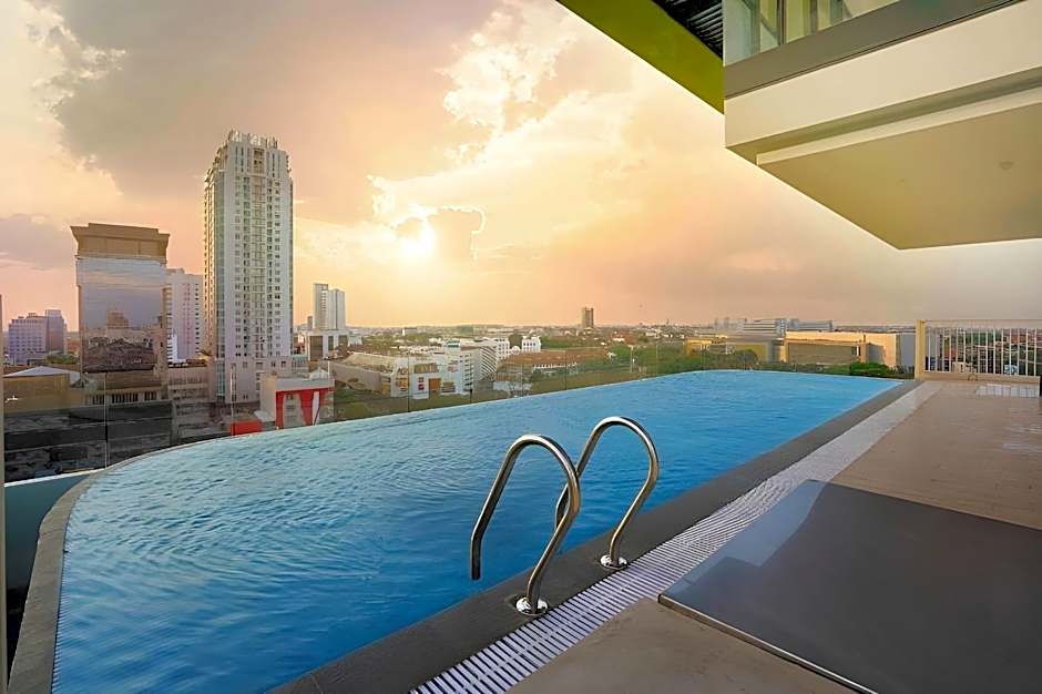 The Life Styles Hotel Surabaya