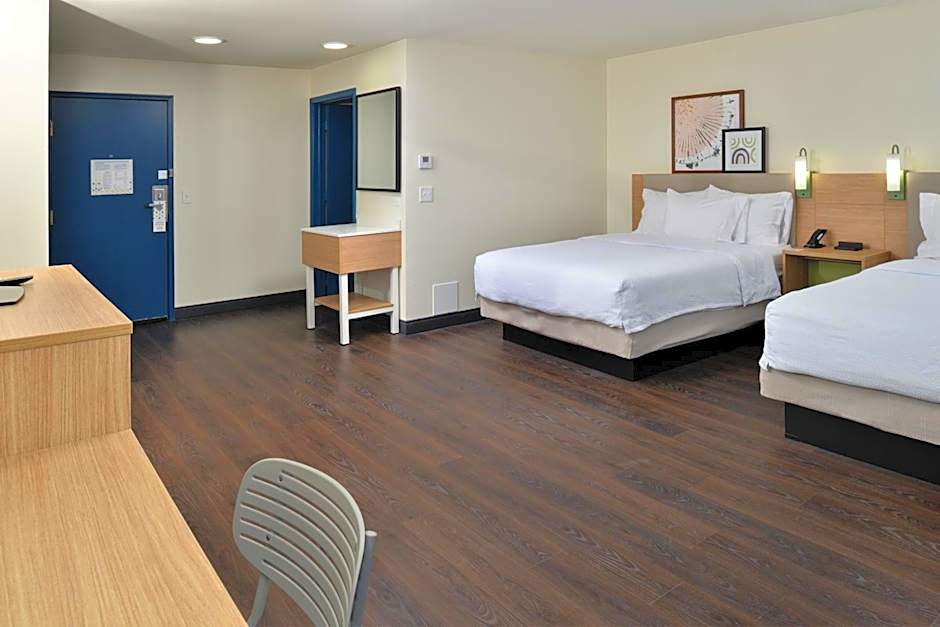 Spark by Hilton Dallas Market Center