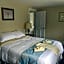 Lake Shore Farm Inn