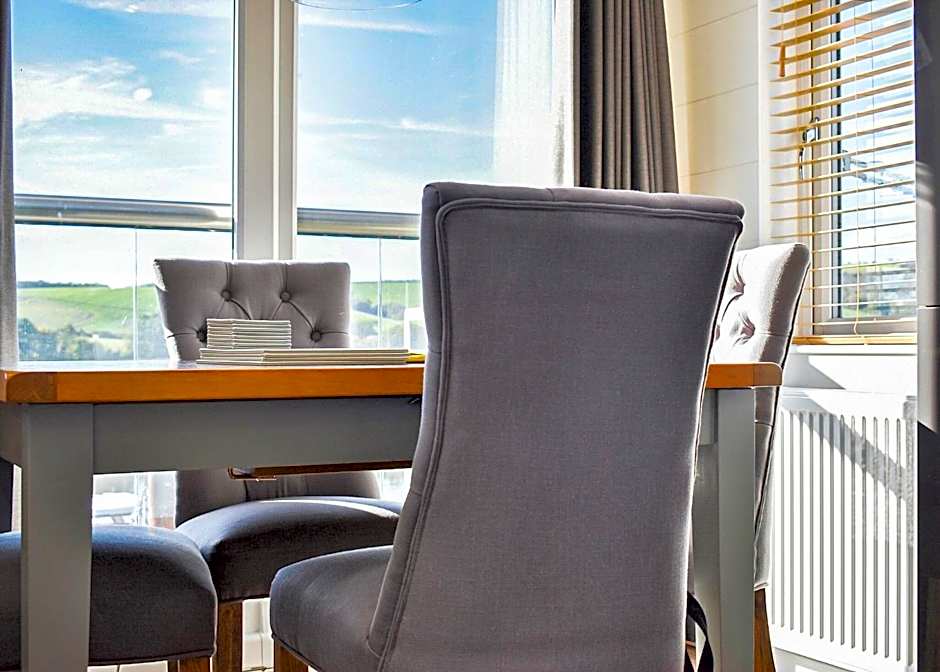 Riverside Holiday Park