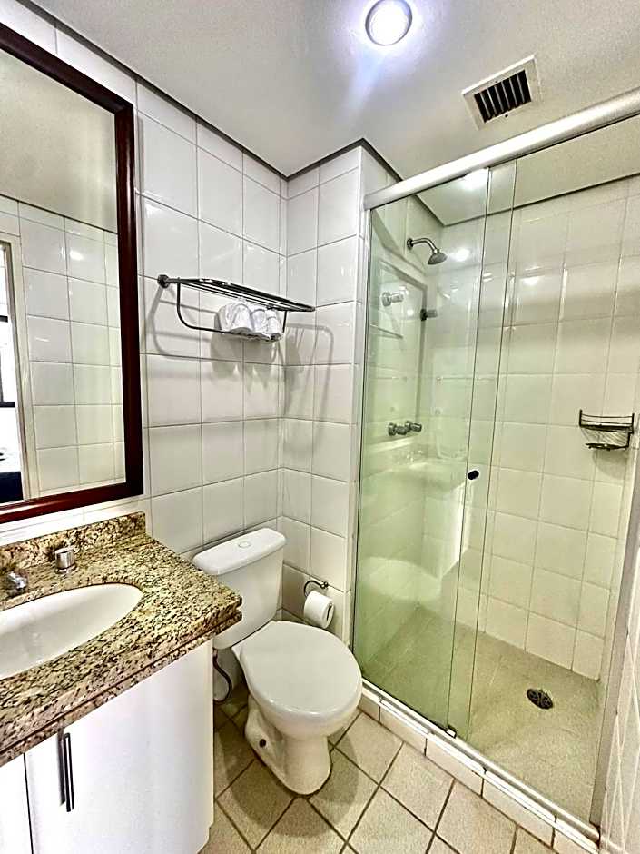 Apart-Hotel Próximo Metrô c/ garagem UH 1011