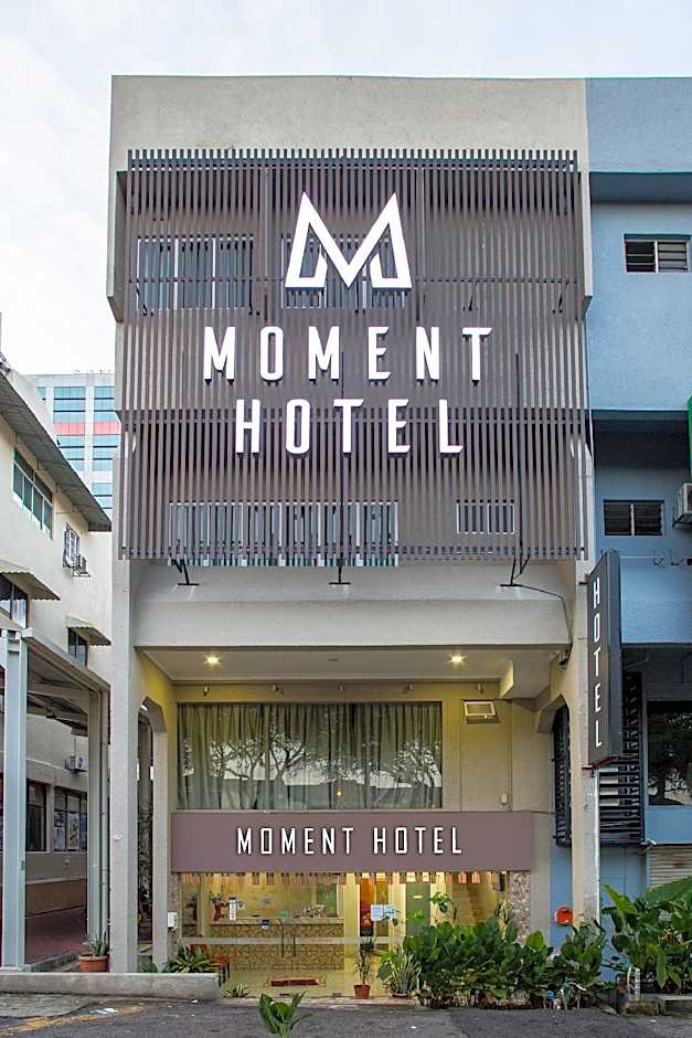 Moment Hotel