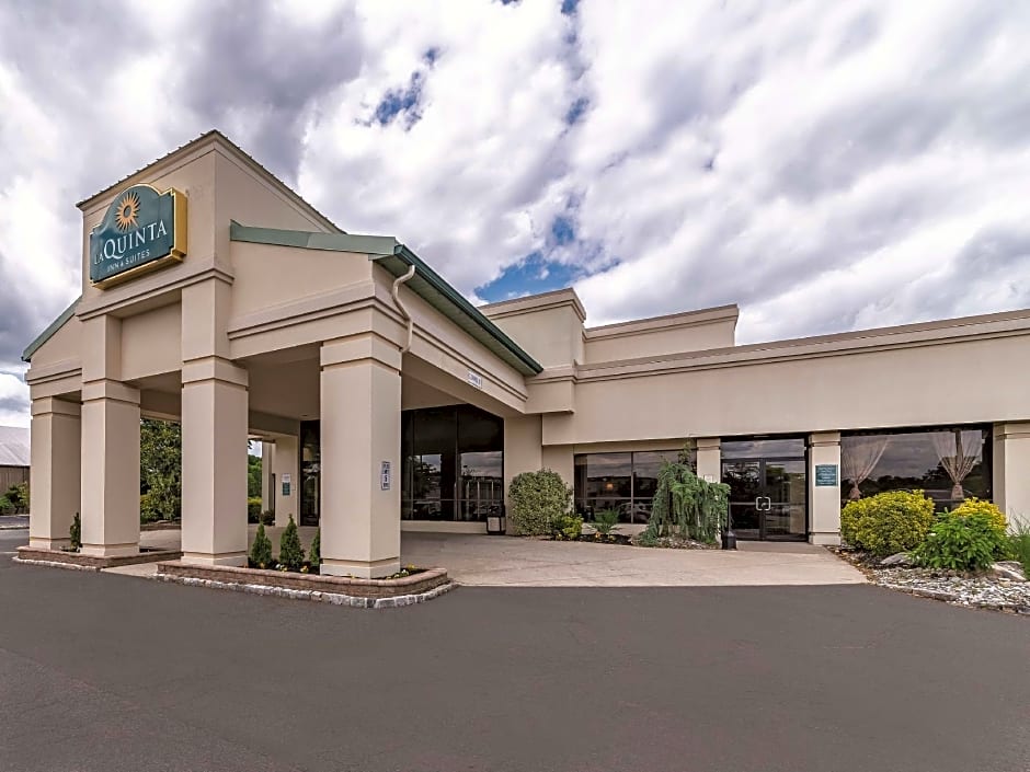 La Quinta Inn & Suites by Wyndham Fairfield, Nj