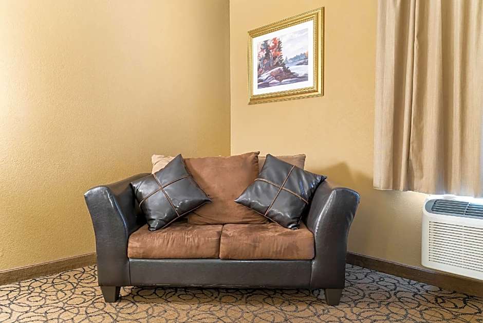 Quality Inn & Suites Manistique