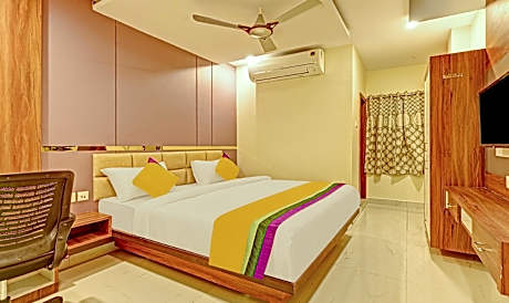 Itsy Hotels Sri Sai Grand Inn
