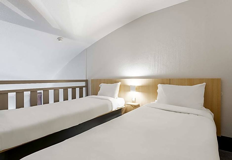 B&B HOTEL Douai Parc Des Expos Cuincy