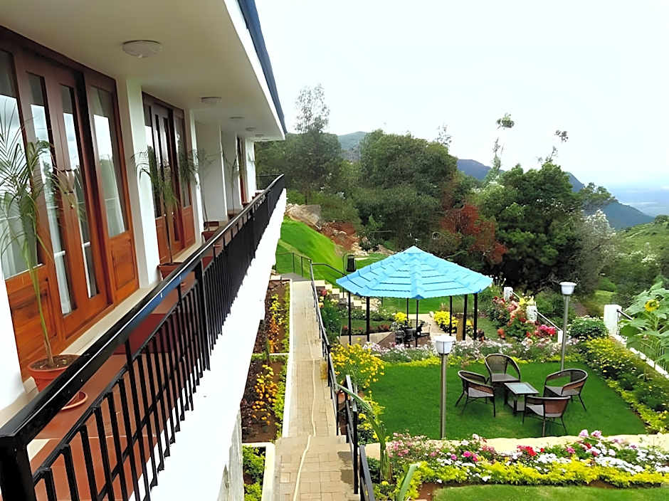 Mount 'n' Mist Hotel