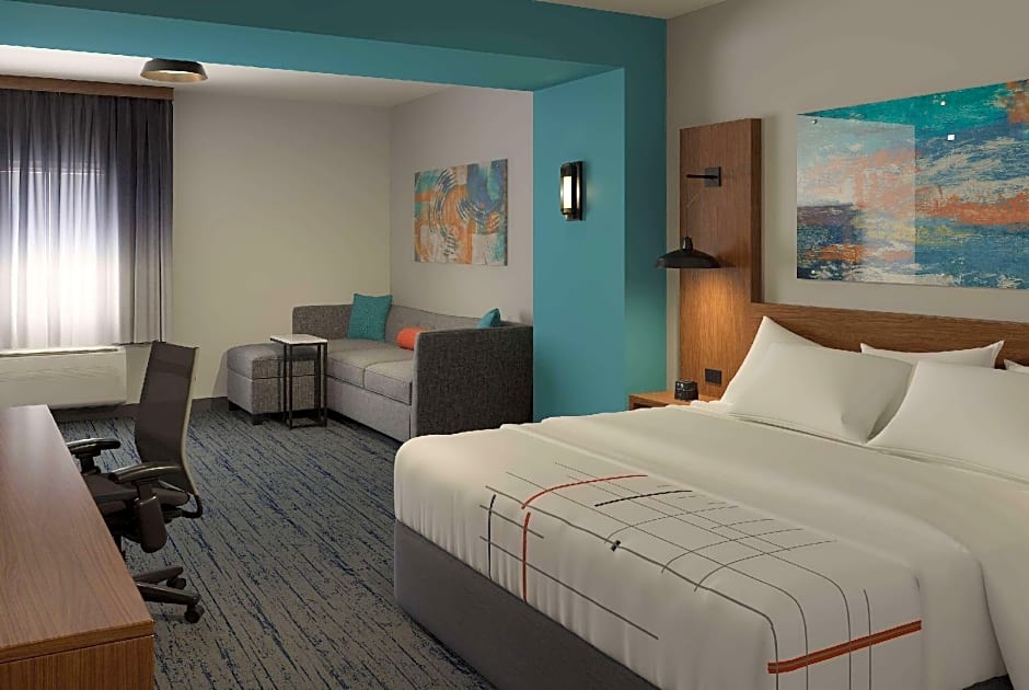 La Quinta Inn & Suites by Wyndham Chattanooga Downtown/South