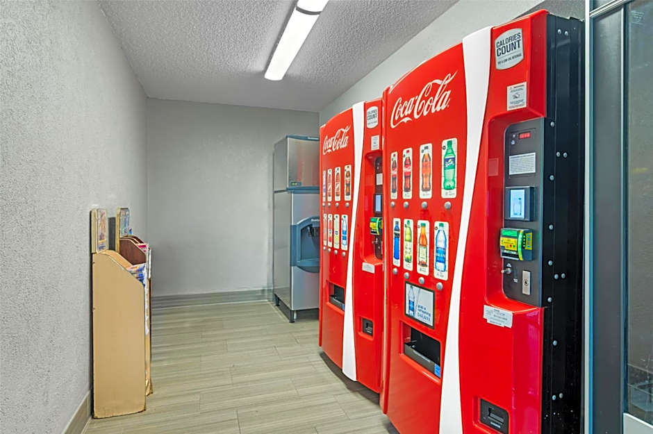 Best Western Center Inn