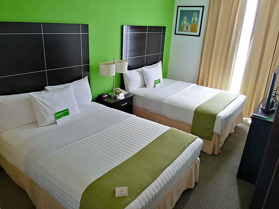 La Quinta Inn & Suites by Wyndham Puebla Palmas