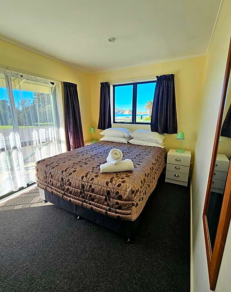 Castlepoint Holiday Park & Motels