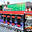 Micky Santoro Hotel & Restaurant