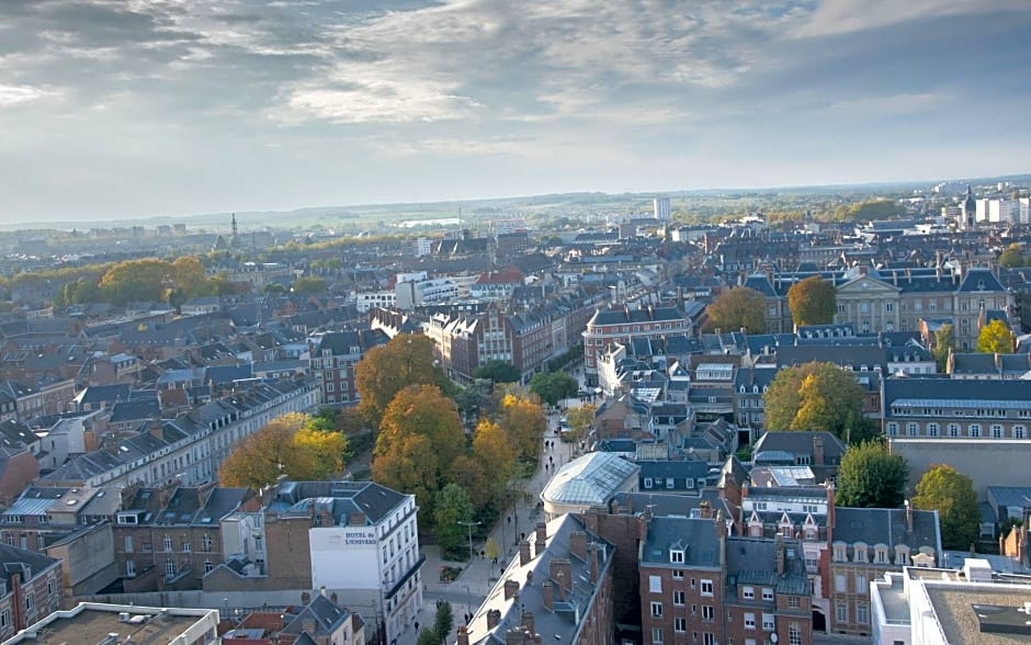 15ème droite - Tour Perret - Centre-Ville - 4 étoiles