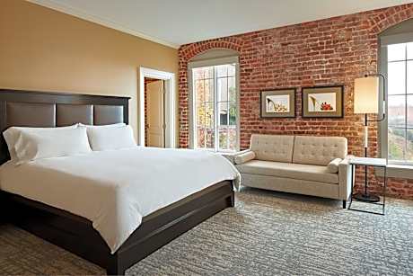 Premium King, Guest room, 1 King, Wm King Building