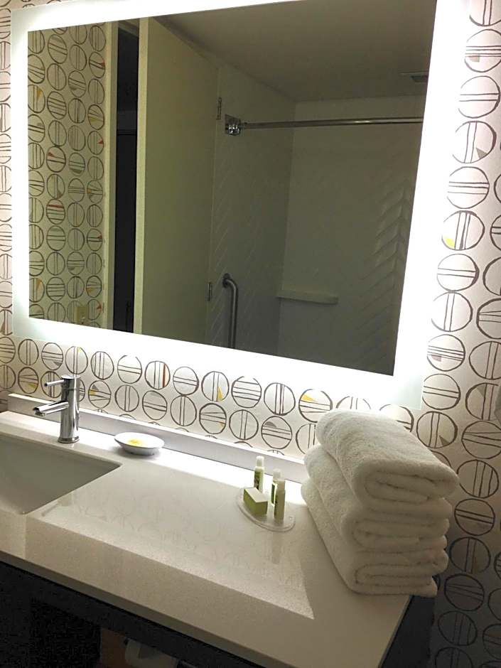 Holiday Inn Hotel And Suites Pittsfield-Berkshires By IHG