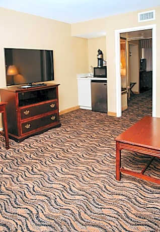 King Suite with Sofa Bed - Non-Smoking