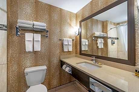 1 King Bed Non-Smoking Sofabed Full Kitchen Wi-Fi Full Breakfast