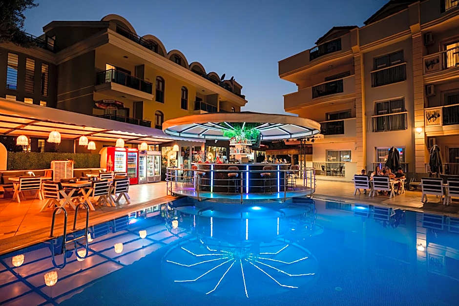 Club Karakas Apart Otel