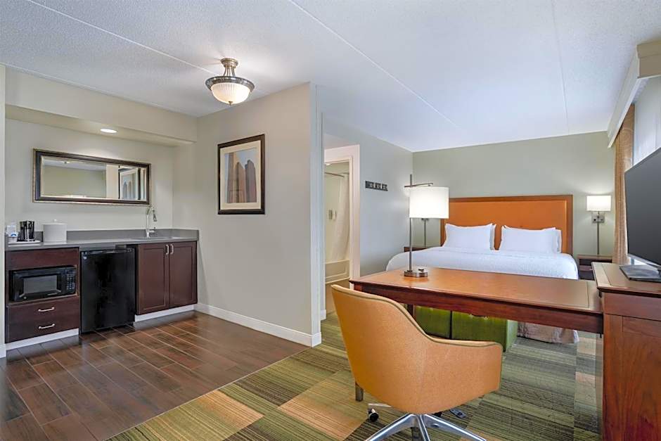 Hampton Inn & Suites Albany-Downtown