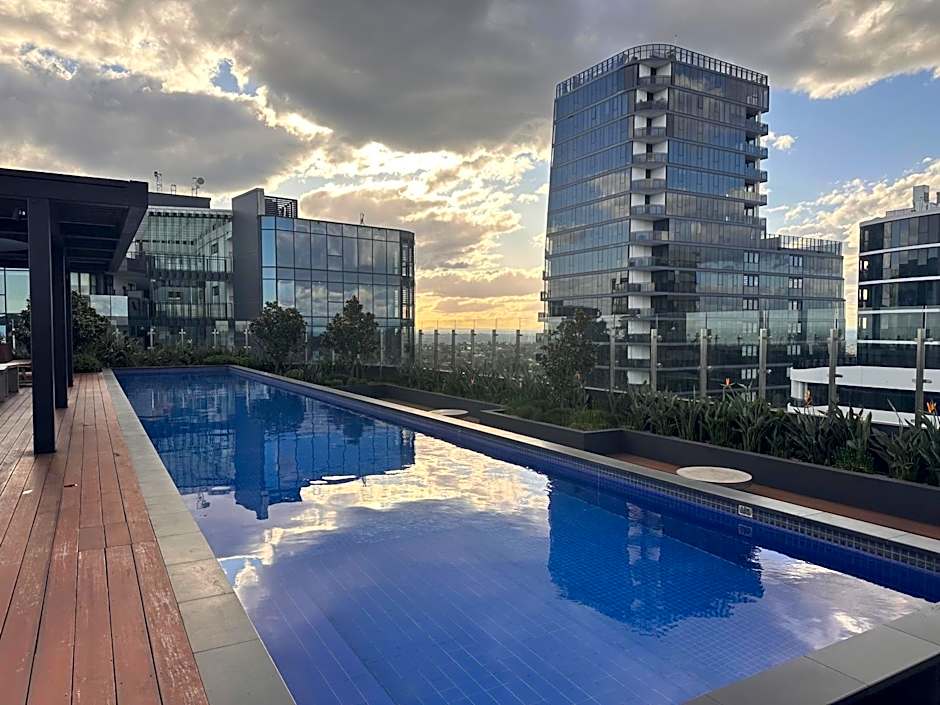 Skyview Retreat Whitehorse Tower