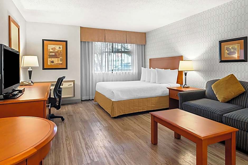 Best Western Plus Langley Inn