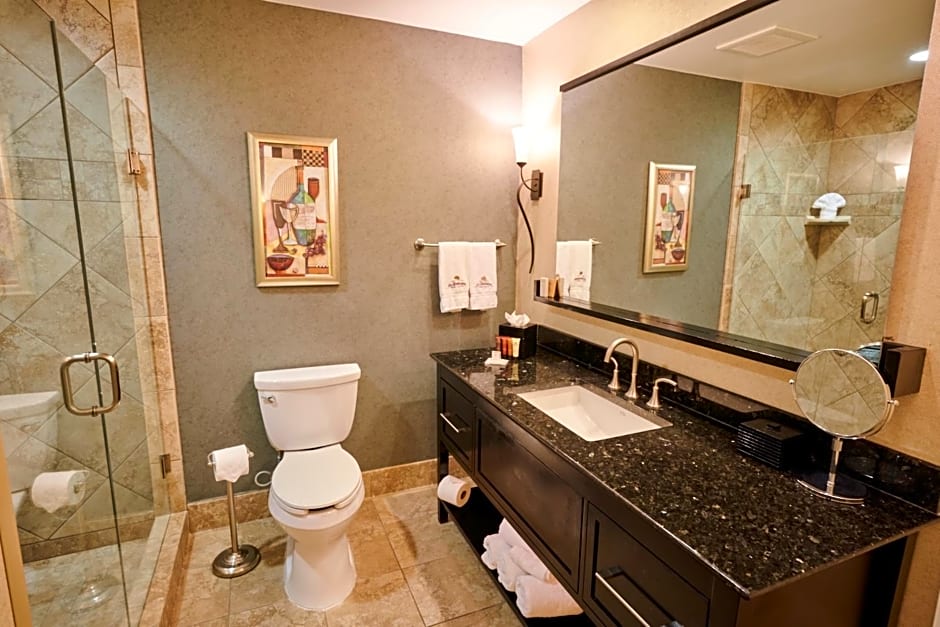 La Bellasera Hotel & Suites