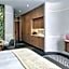 SLS LUX Brickell
