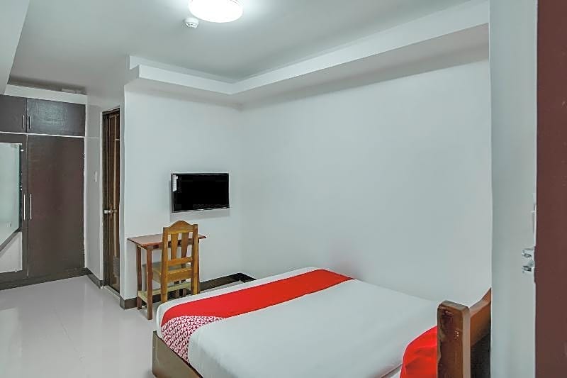 OYO 459 Offshore Hotel