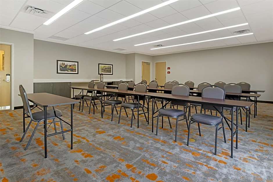 Best Western Plus Elizabethtown Inn & Suites