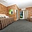 Gloucester Country Lodge Motel
