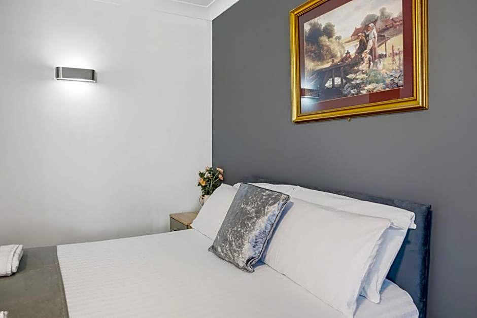The Greyhound Hotel