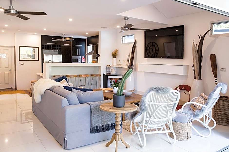 Bayhaven Lodge
