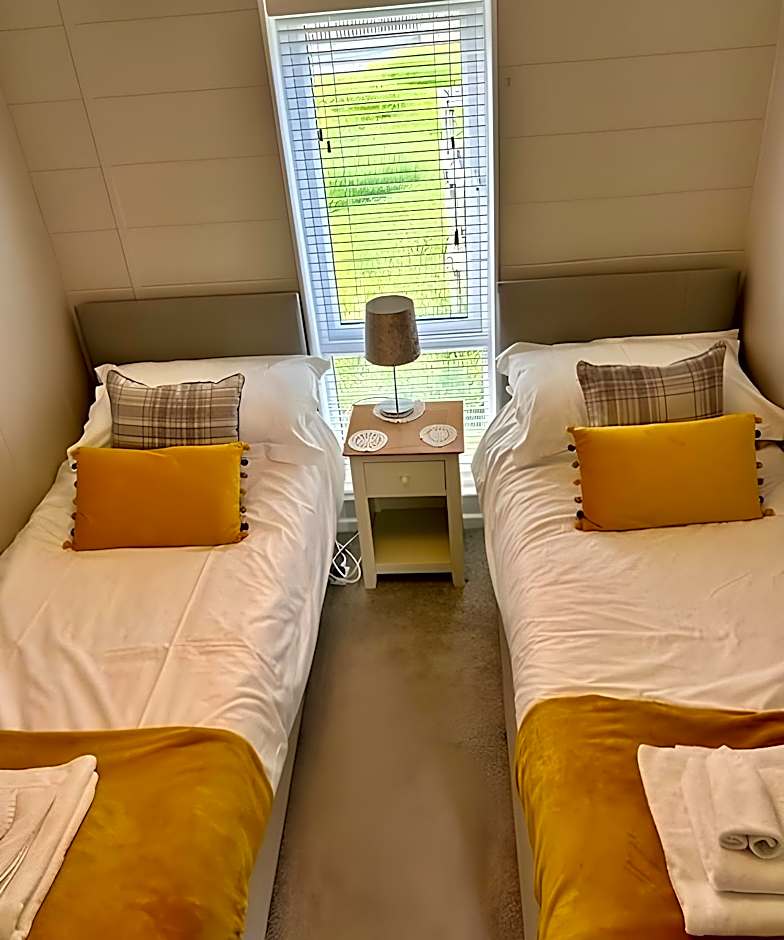 Hollicarrs - Newlands