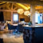 Au Coeur Du Village Hotel