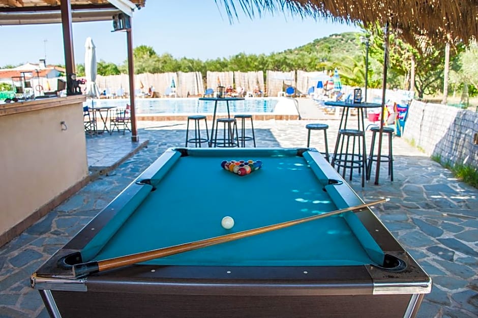 Tsolakis Studios Apartments