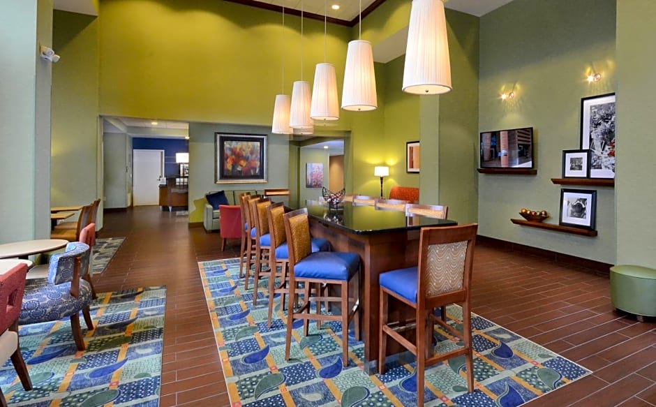Hampton Inn and Suites Lynchburg